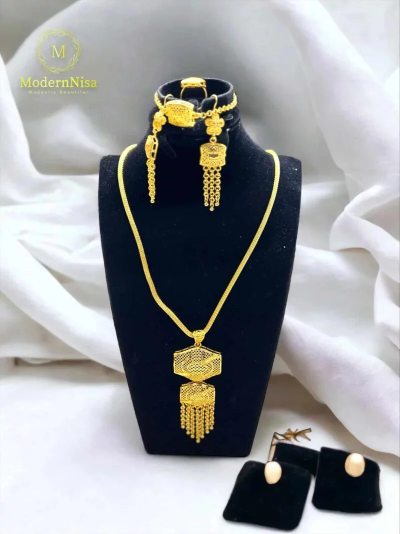 Gold Set jewelry and necklace set for women