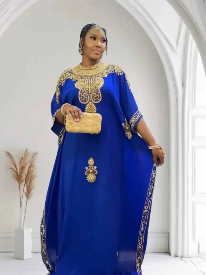 Girl wear Lubna Abaya Kaftan Royal